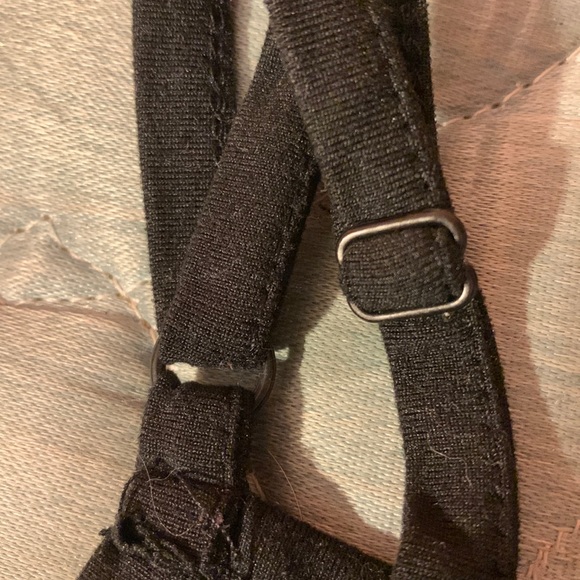 Medium size spaghetti strap crop top - Picture 2 of 3